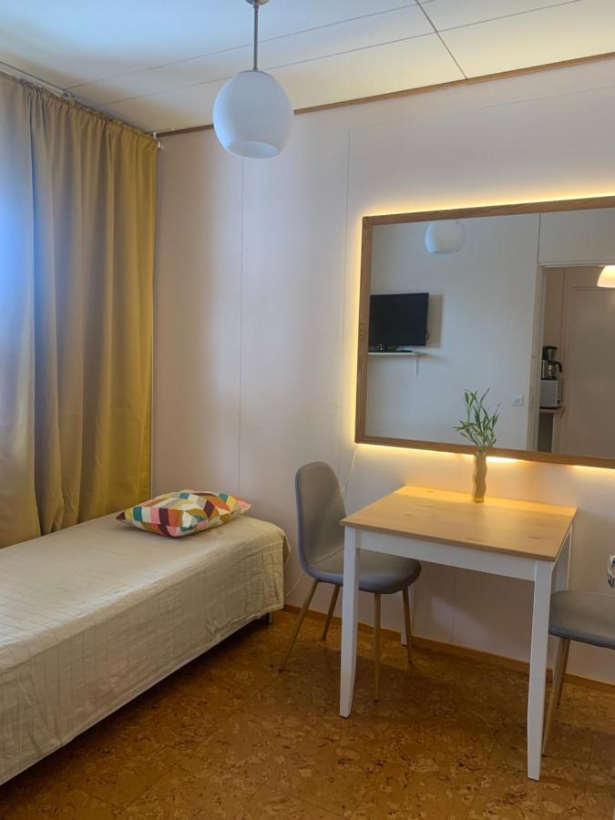 Bungalow House Flat In Rekola 33M2 فانتا المظهر الخارجي الصورة